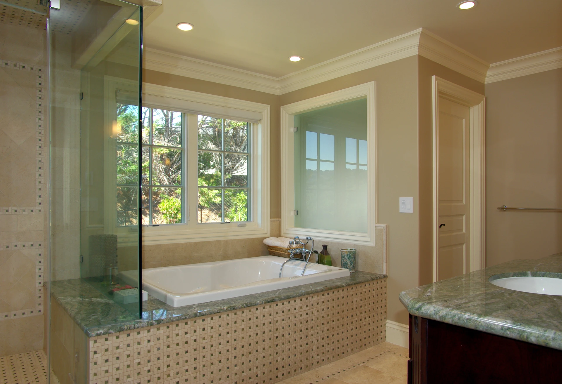 Hillsborough Manor - Image 7